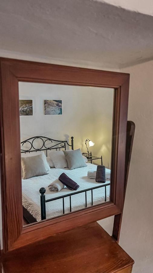B&B Alla Piazzetta Di Tegna Bagian luar foto