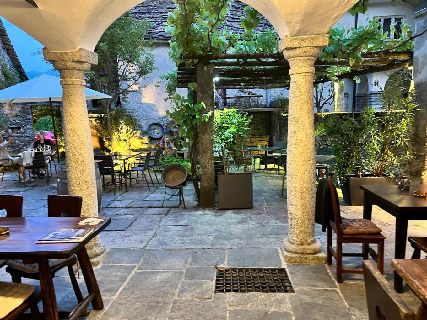 B&B Alla Piazzetta Di Tegna Bagian luar foto