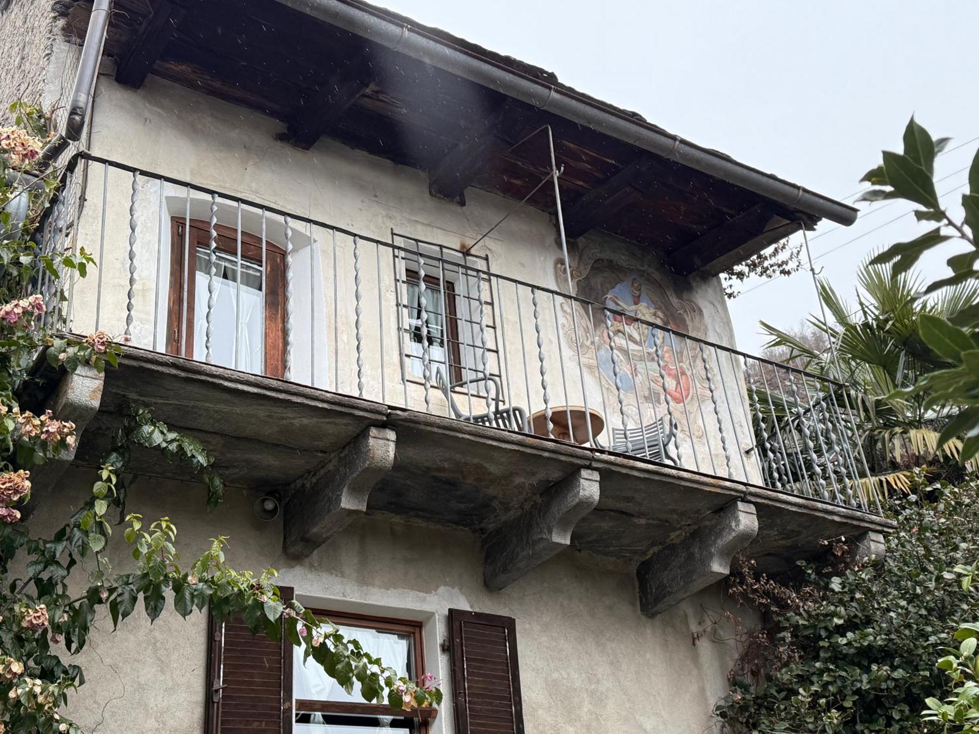 B&B Alla Piazzetta Di Tegna Bagian luar foto