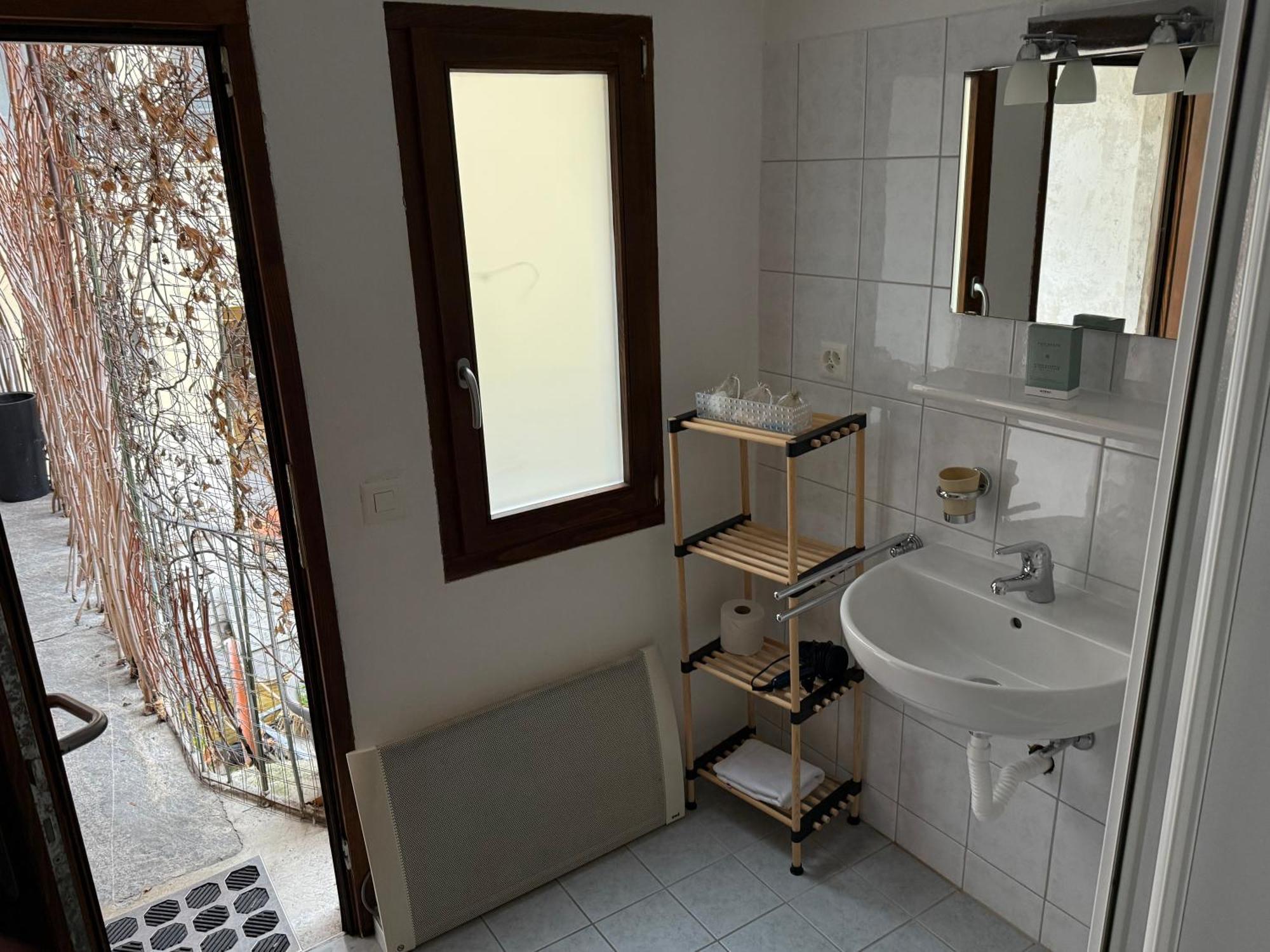 B&B Alla Piazzetta Di Tegna Bagian luar foto