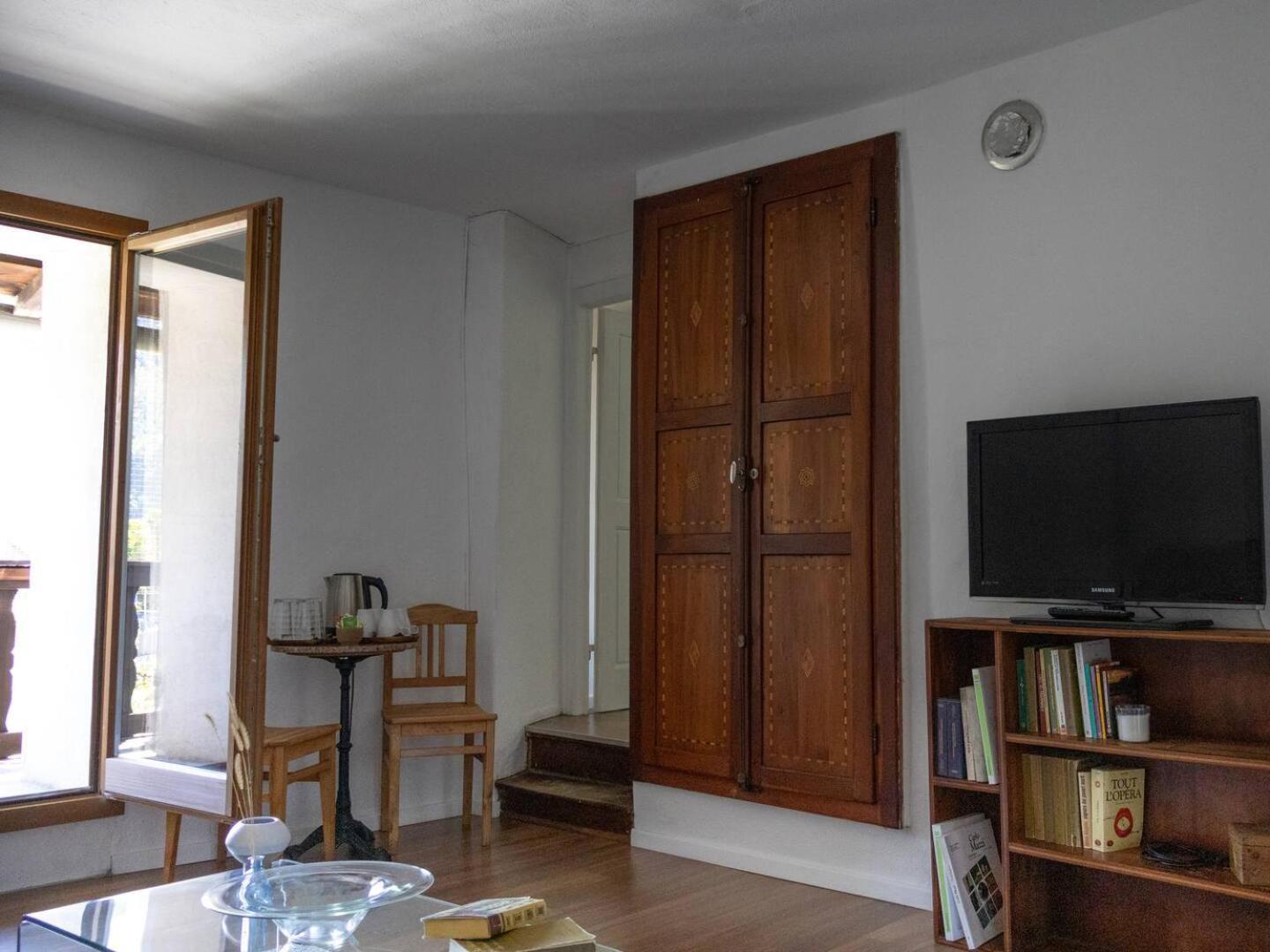 B&B Alla Piazzetta Di Tegna Bagian luar foto